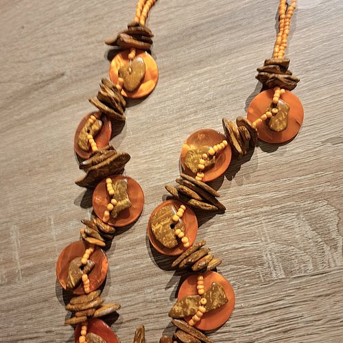 Collier bois orange et marron