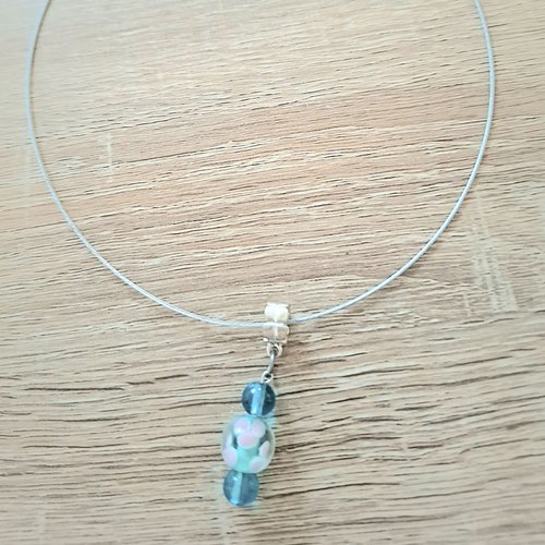 Collier tour du cou acier pendentif perles bleu rose
