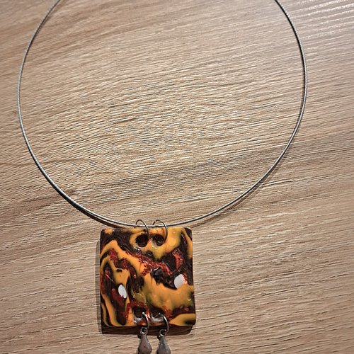 Collier tour du cou acier pendentif marron à pampilles