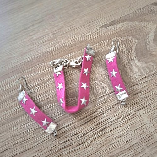 Parure bracelet et boucles d'oreilles tissu fuchsia étoiles argentées