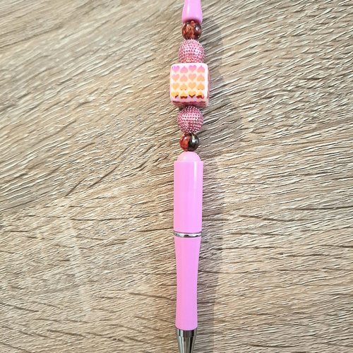 Stylo rose perles strass