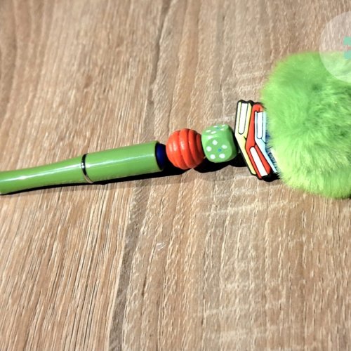 Stylo froufrou vert et rouge