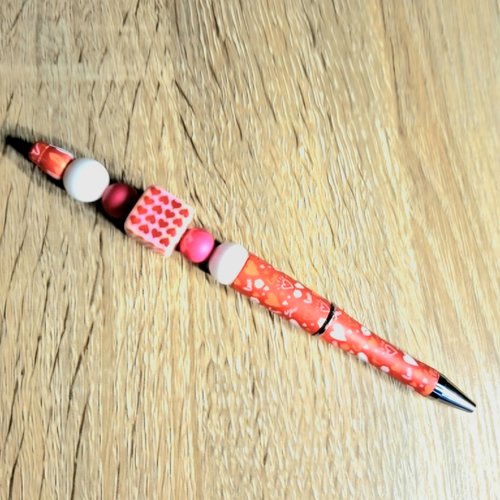 Stylo cœurs rouge blanc