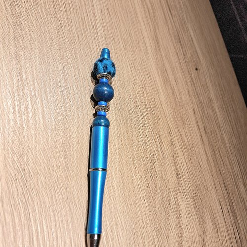 Stylo fourrure bleu