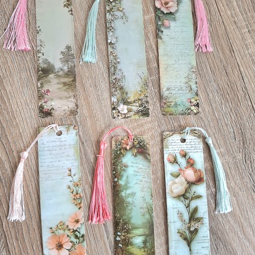 Marque page fleurs romantiques