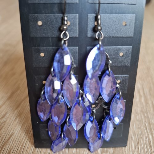 Boucles d'oreilles pendantes perles bleu