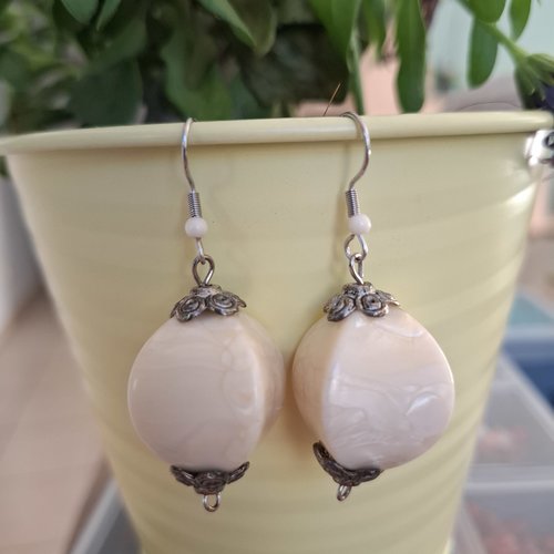 Boucles d'oreilles pendantes grosses perles