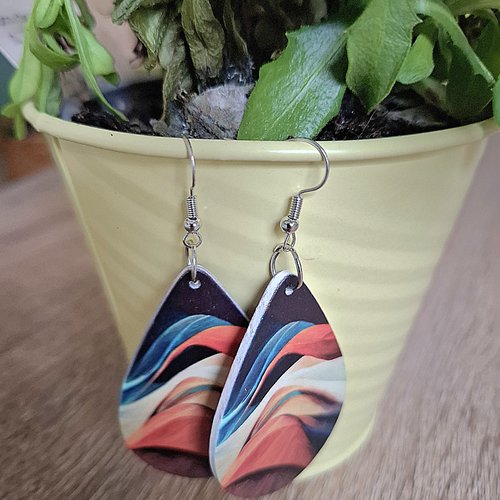 Boucles d'oreilles pendantes vagues multicolores