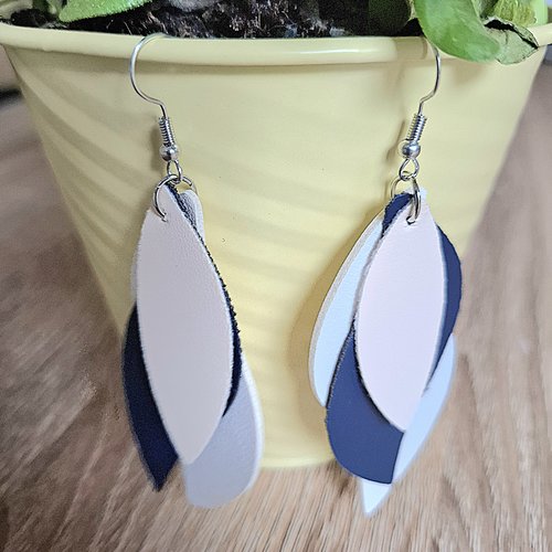 Boucles d'oreilles pendantes simili cuir marine et gris