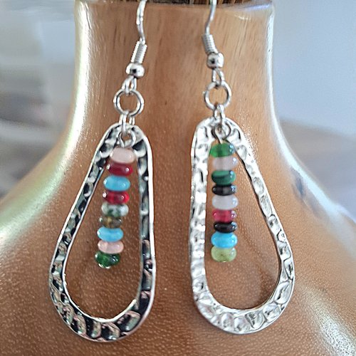 Boucles d'oreilles pendantes ethniques argentees à perles