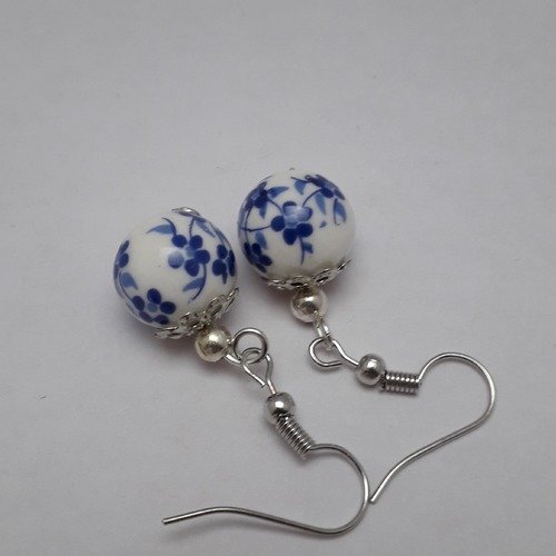 Boucle d'oreille 