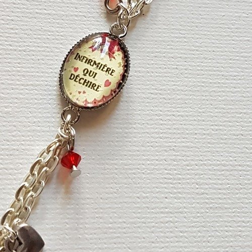 Bracelet "infirmière qui déchire "