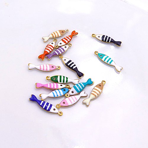 Lot de 15 pendentifs multicolores, petits poissons en métal émaillé, pour créations
