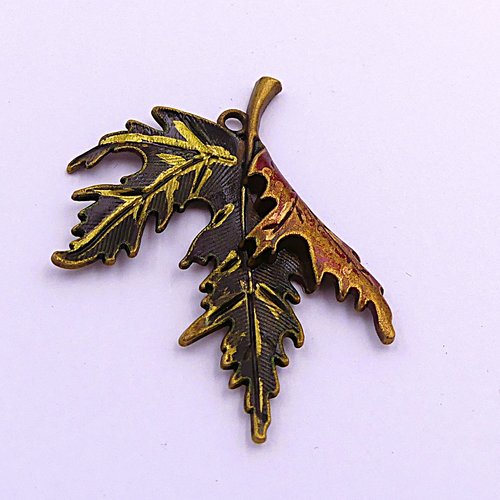Pendentif feuille, peint main, métal bronze,  pour créations bijoux ou accessoires