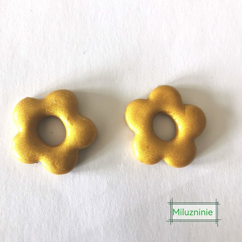 Pampilles florales en fimo – faites main & interchangeables - pour créoles
