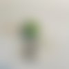Porte-badge enrouleur avec porte-stylo – décoration crocs vert en fimo