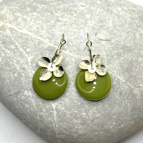 Boucles d’oreilles pomme d’amour vert anis