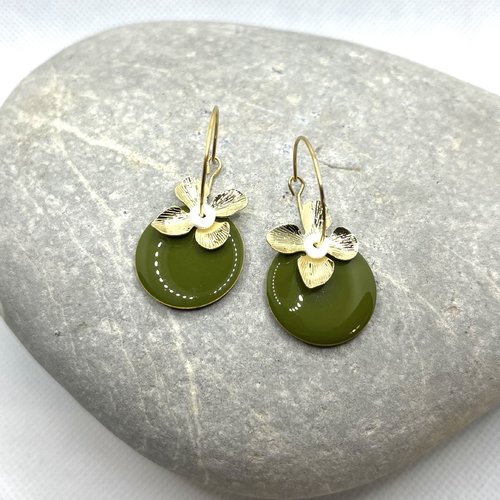 Boucles d’oreilles pomme d’amour kaki