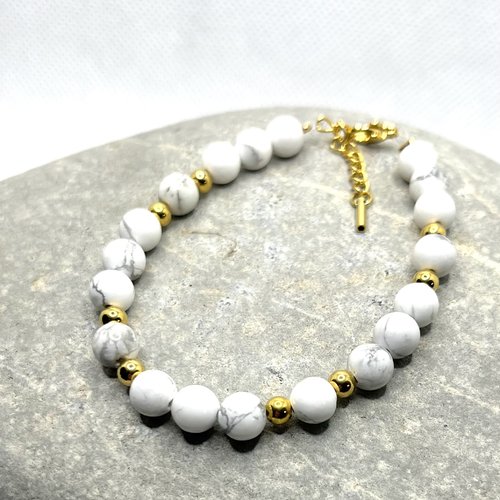 Bracelet perles howlite et perles inoxydable