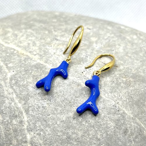 Boucles d’oreilles corail bleu
