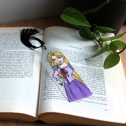 Marque-page peinture sur verre/plexiglass. personnage princesse raiponce.