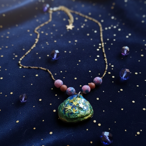 Collier amulette galaxie boreale