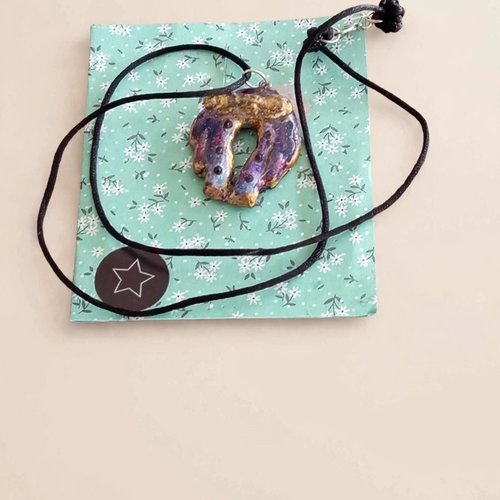 Collier "fer à cheval arc-en-ciel" – porte-bonheur coloré & étoilé