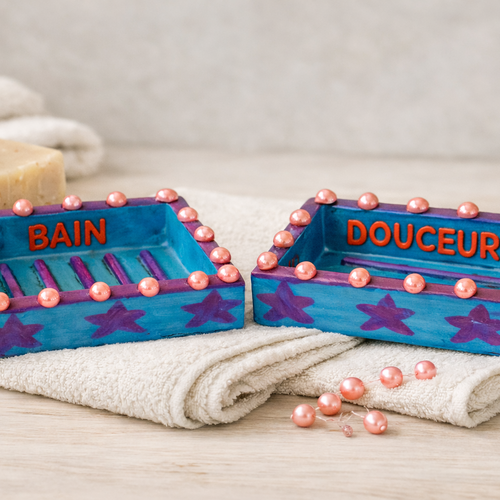 Porte-savon artisanal en résine peinte  - "bain douceur" - création unique et colorée