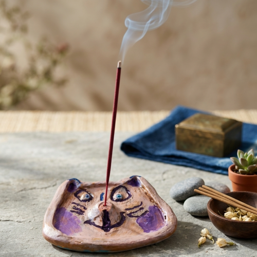 Porte-encens "chat malicieux" en argile   – pièce unique faite main