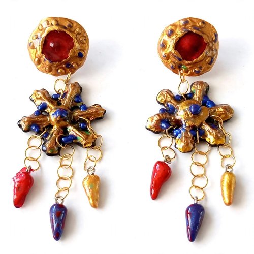 Boucles d'oreilles baroque impériale - rouge rubis & bleu lapis - finition résine émail - pièce unique - fait main