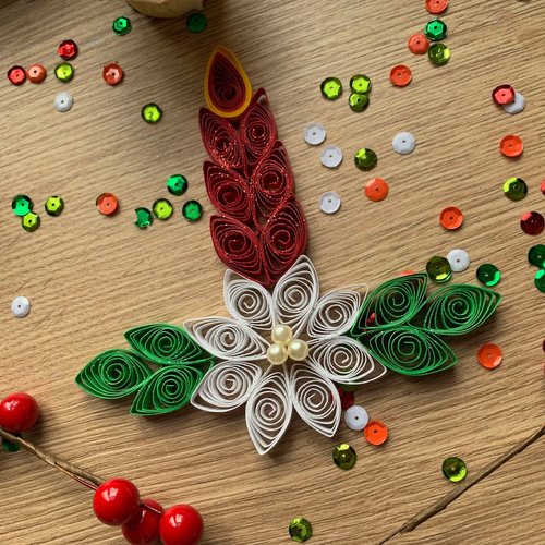 Décoration de noël bougie rouge en quilling