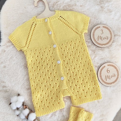 Combinaison en coton et chaussettes