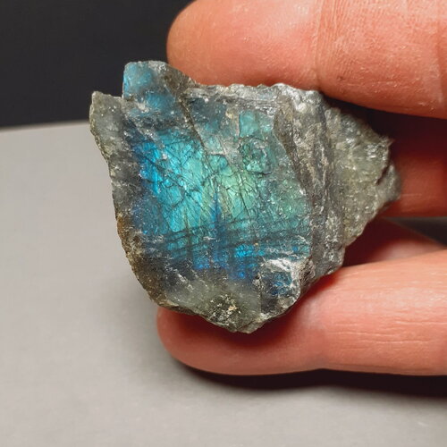 Labradorite de madagascar