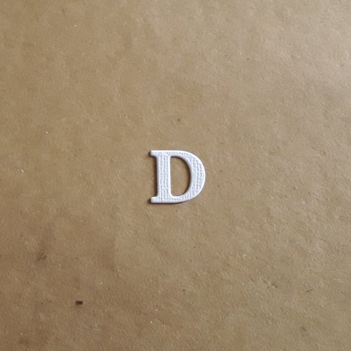 Découpe lettre majuscule alphabet en papier, lettre d,  1,7 cm 