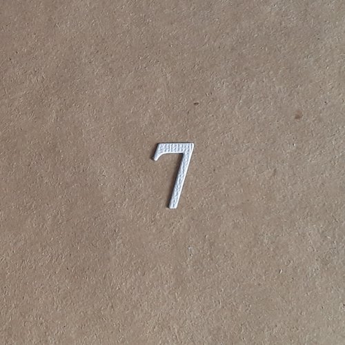 Découpe chiffre en papier, numéro 7,  2 cm 