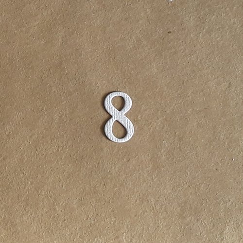 Découpe chiffre en papier, numéro 8,  2 cm 