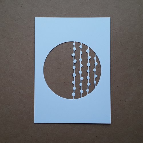 Carte simple, fond de carte découpe ajourée cercle, en papier blanc 14,5 x 10,5 cm