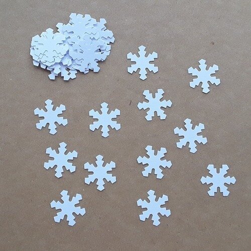 Lot de 25 flocons de neige en papier blanc 2,5 cm 