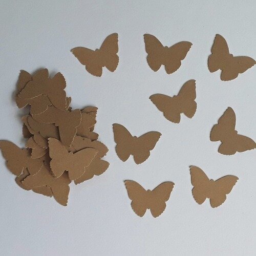Lot de 20 découpes papillons en papier kraft 