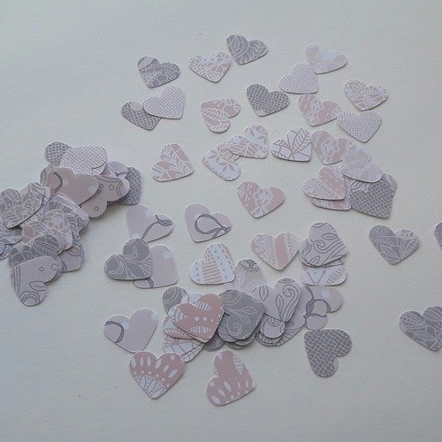 100 coeurs en papier, confettis, tons rose, gris, blanc, dimension 1,6cm thème mariage, amour 