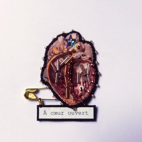 Broche "a coeur ouvert"