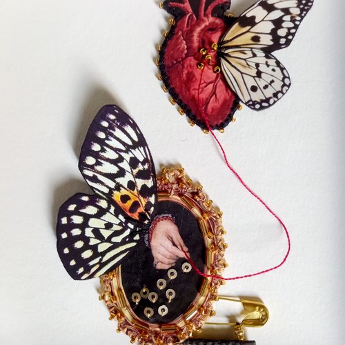 Broche "lien du coeur"