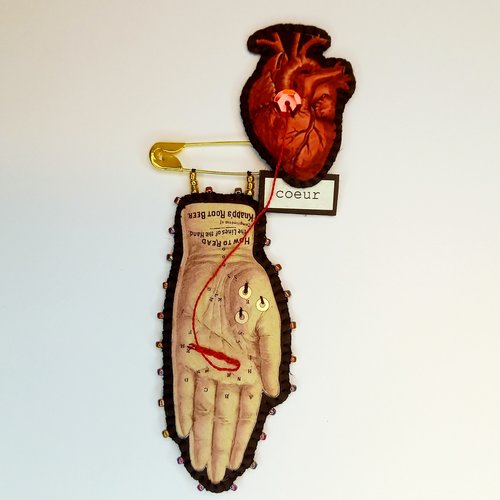 Broche "ligne de coeur"