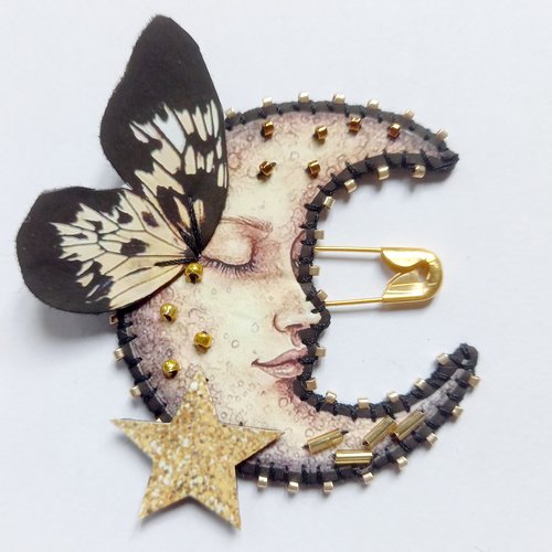 Broche "dans la lune"