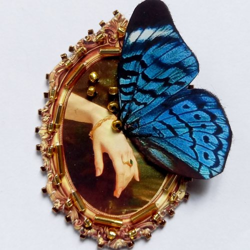 Broche "médaillon lâcher prise"