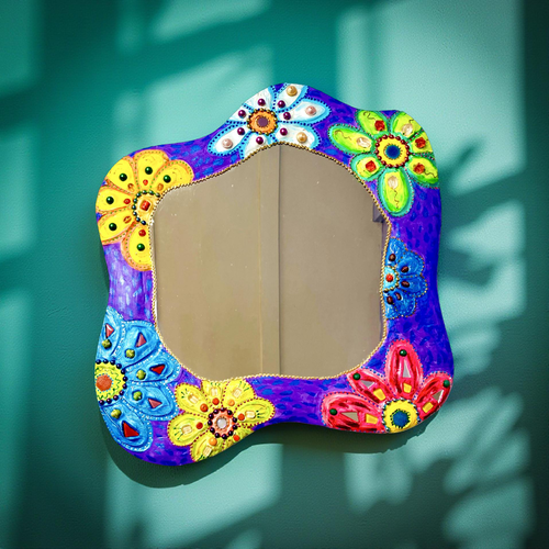 Miroir mosaïque de perles et peinture" fleurs de perles sur mauve" 60 x 55 cm décoration murale unique cadeau pour elle