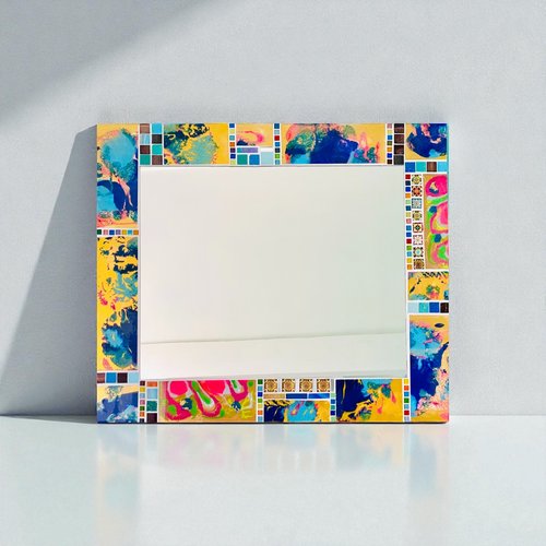 Miroir rectangulaire art du verre ,venise , en mosaïque de verre coloré, fait à la main ,décoration murale