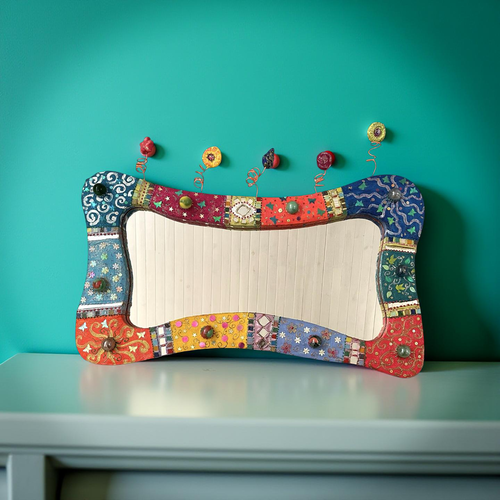 Miroir ondulé multicolore en technique mixte