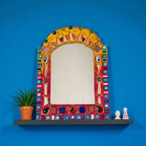 Miroir forme style oriental jaune soleil et fuchsia en mosaïque de verre ,peinture ,perles
