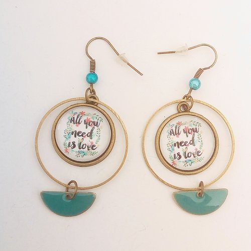 Boucles d'oreilles all you need is love